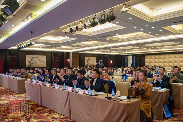 1556085379502048246.jpg 2.jpg