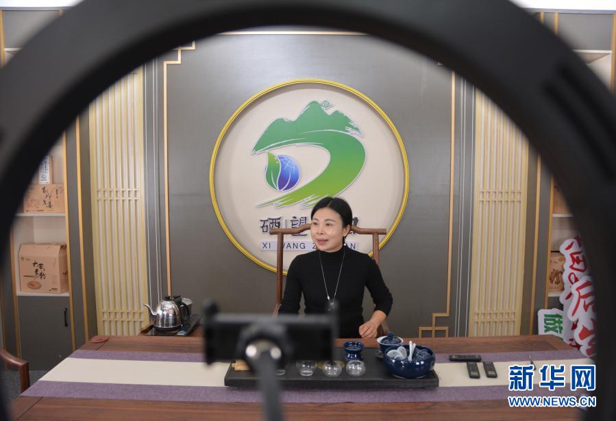 1611899201407036244.jpg 4.jpg